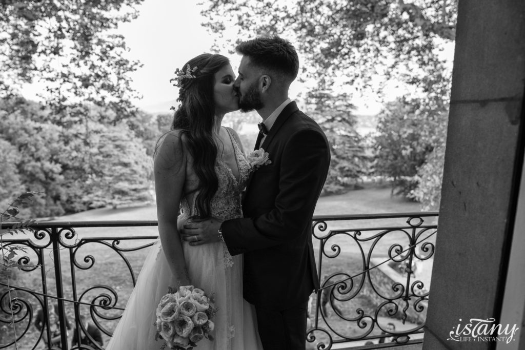 ISTANY, photographe de mariage à Bellevue, capture vos moments magiques dans le canton de Genève. Immortalisez votre union avec des clichés uniques et émouvants.